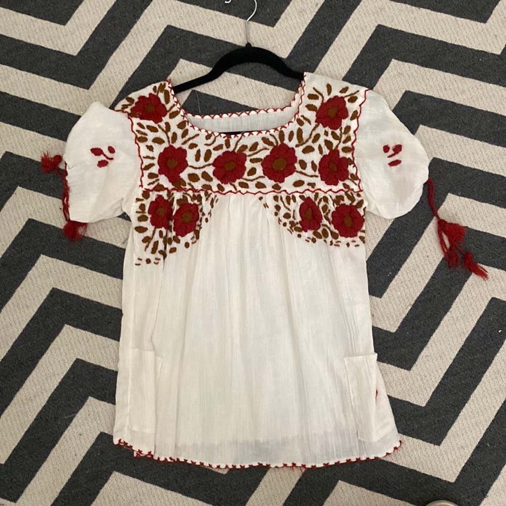 Vintage hand embroidered Mexican shirt size small